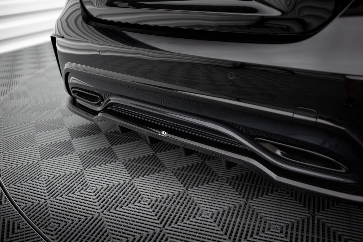 Hinten Splitter (Mit Einem Vertikalem Balken) Mercedes-Benz A AMG-Line W176 Facelift