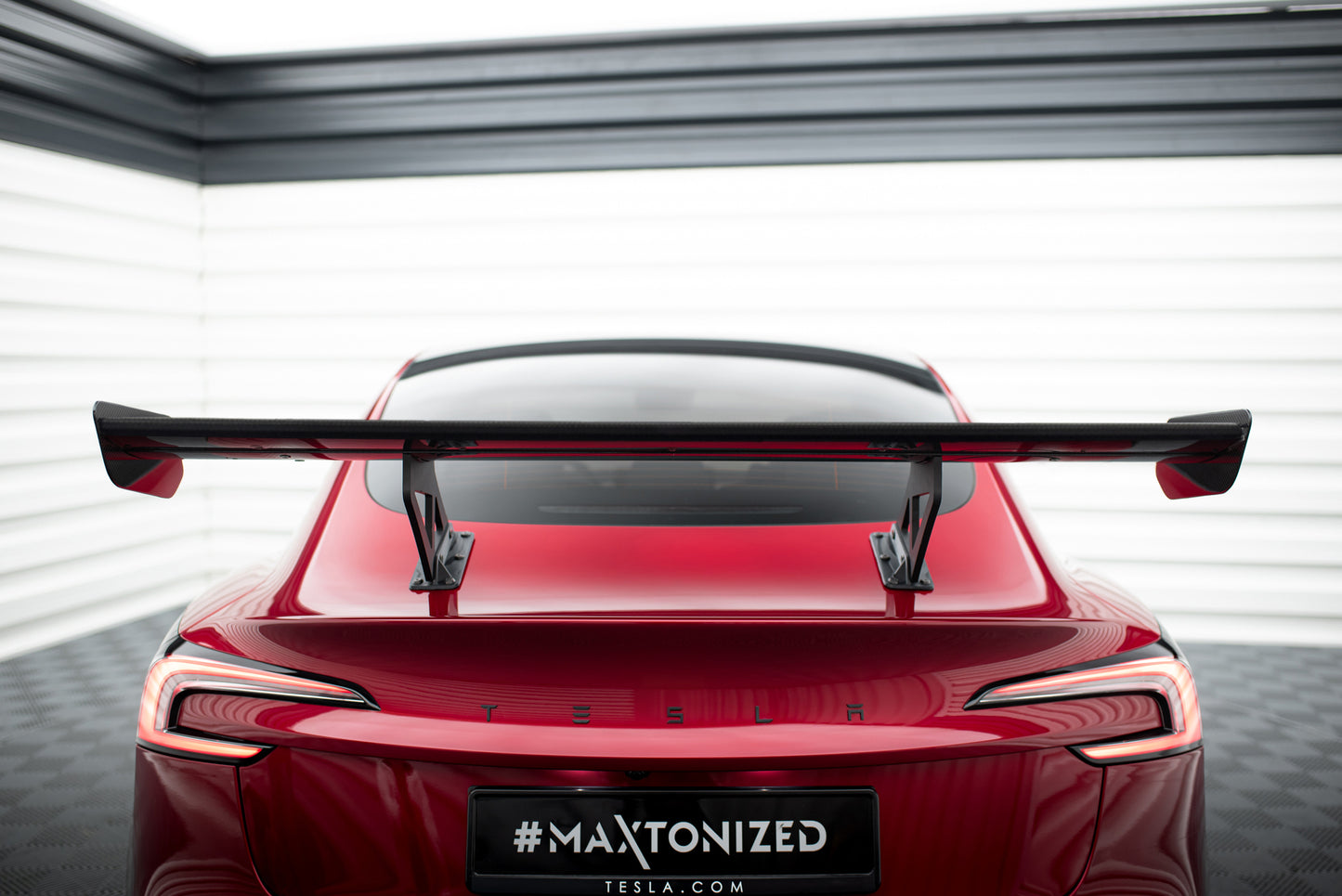 Karbonowy Spoiler Tesla Model 3