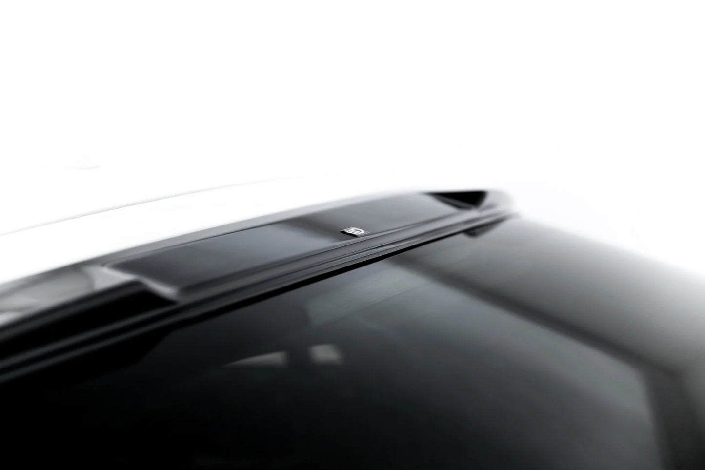 Die Erweiterung der Heckscheibe BMW X6 F16 M-Pack / X6 M F86