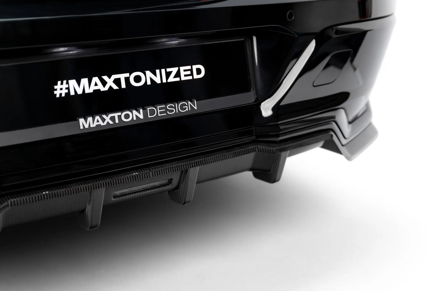 Prepreg Carbon Fiber Rear Splitter (avec une barre verticale) BMW 7 M-Pack G70