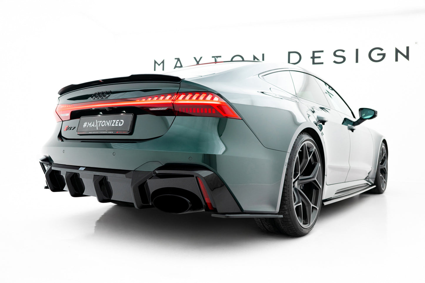 Karbonowe Splittery Tylne Boczne Prepreg Audi RS7 C8