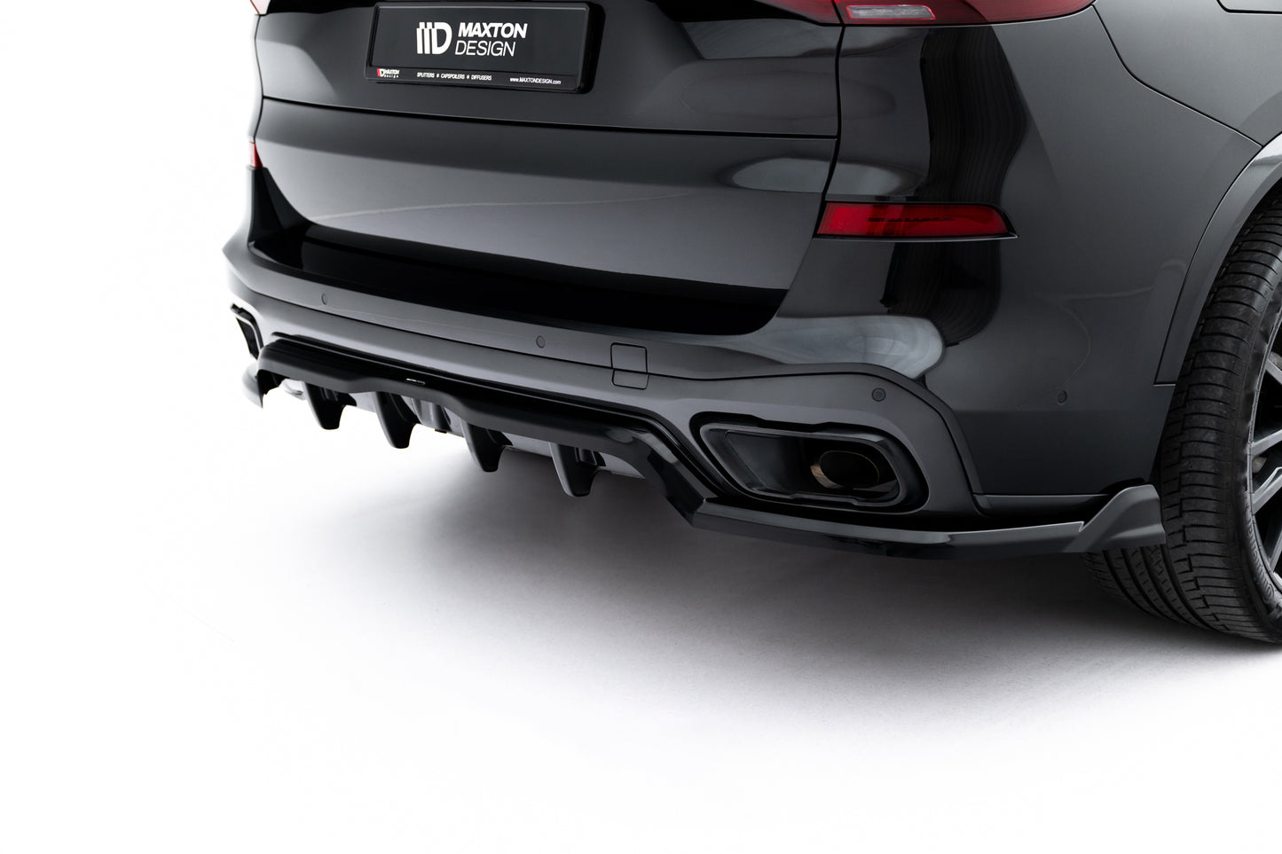 Arriere Splitter (avec une barre verticale) BMW X5 M-Pack G05