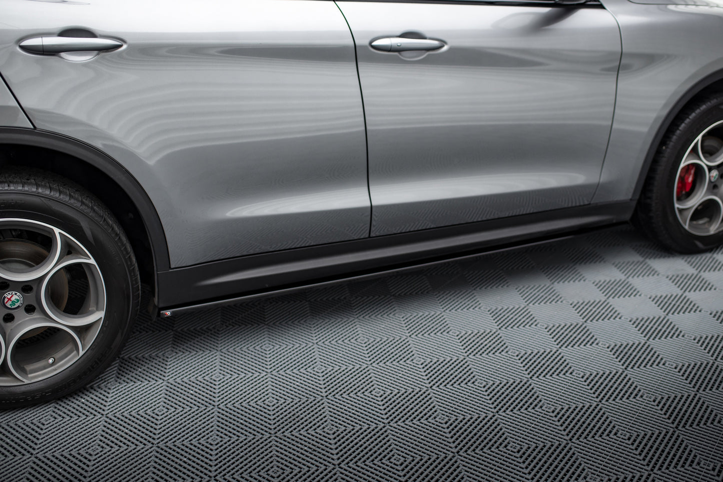 Side Skirts Diffusers Alfa Romeo Stelvio Mk1
