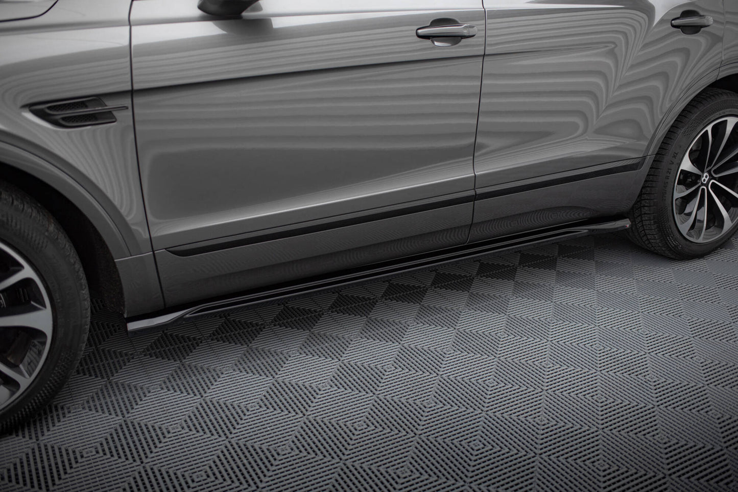 Side Skirts Diffusers Bentley Bentayga Mk1 