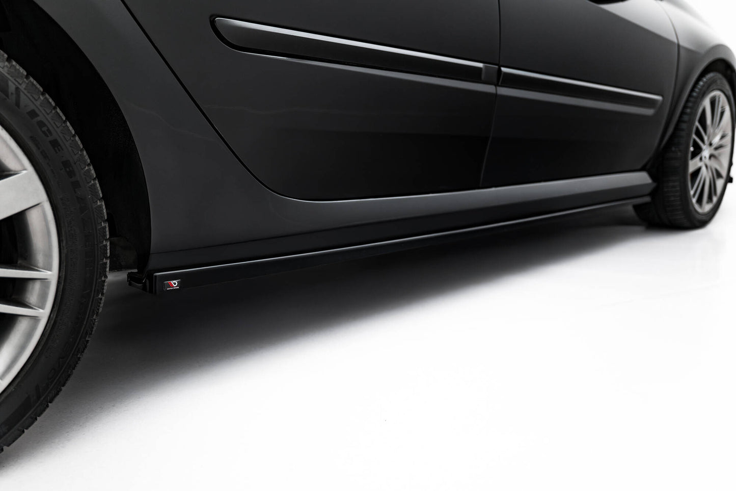 Side Skirts Diffusers Renault Laguna Hatchback GT Mk3