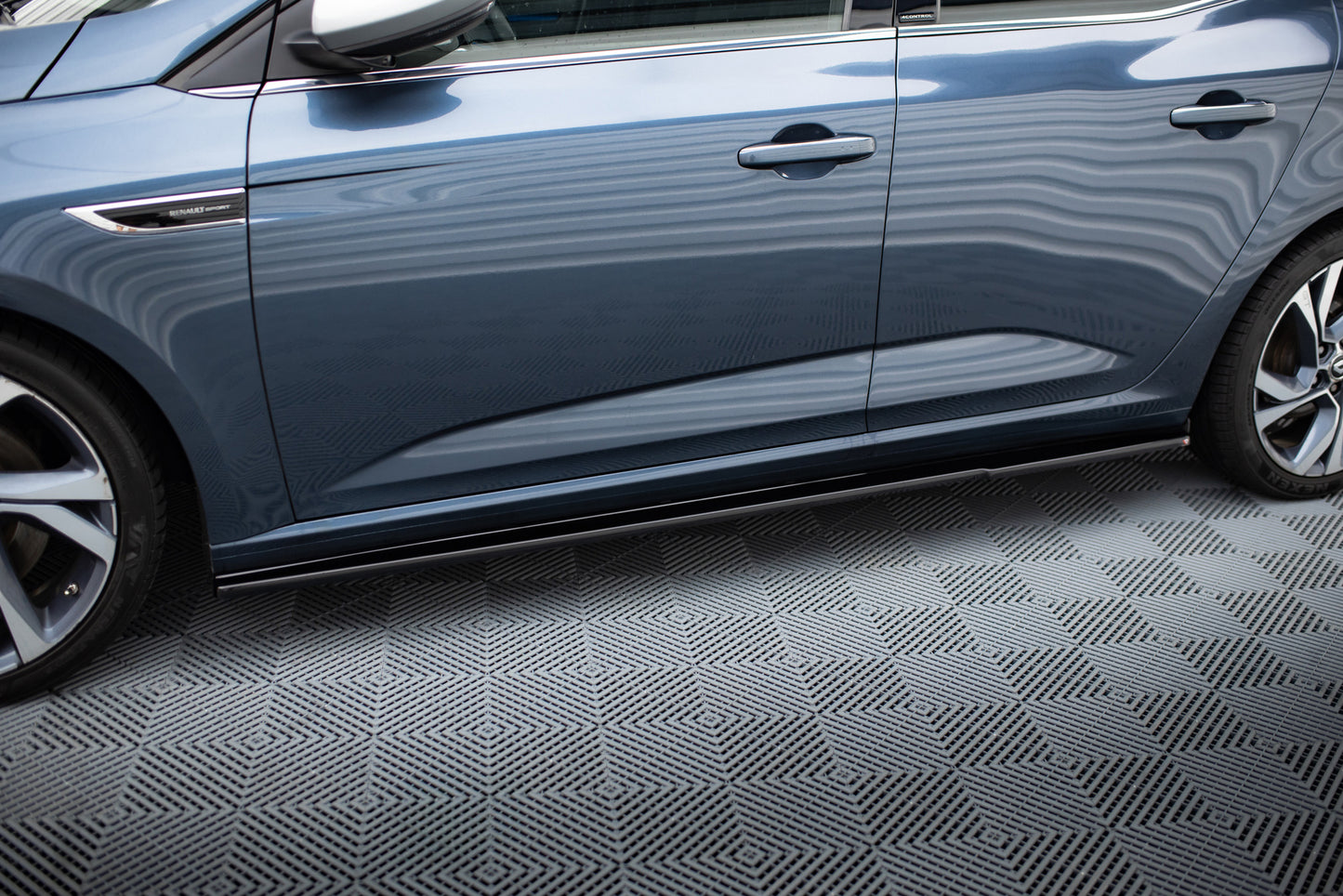 Side Skirts Diffusers Renault Megane Hatchback Mk4 
