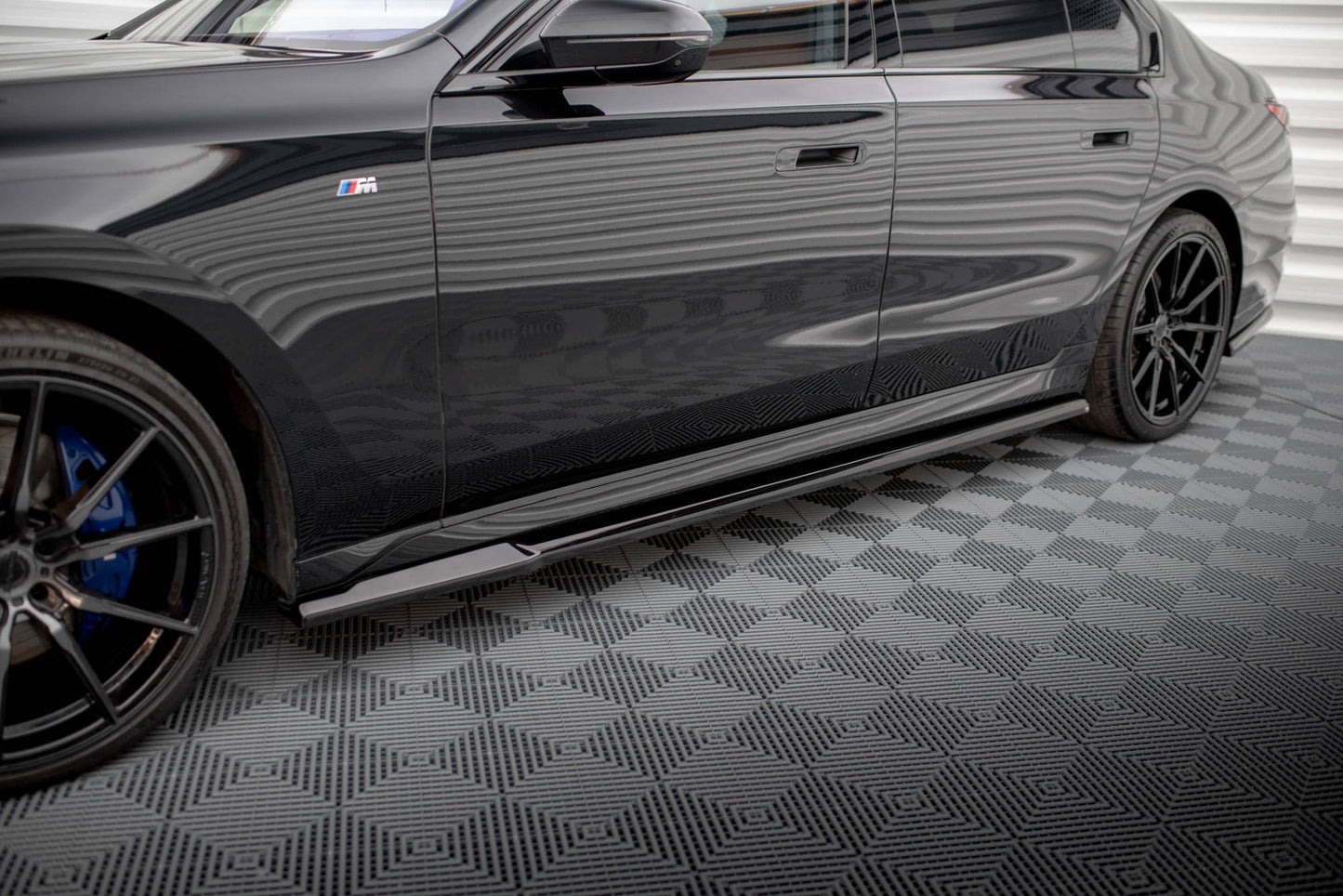 Side Skirts Diffusers V.1 BMW 740d xDrive M-pack / 740i xDrive M-Pack G70