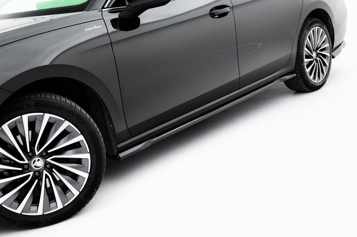 Side Skirts Diffusers V.1 Skoda Superb Mk4