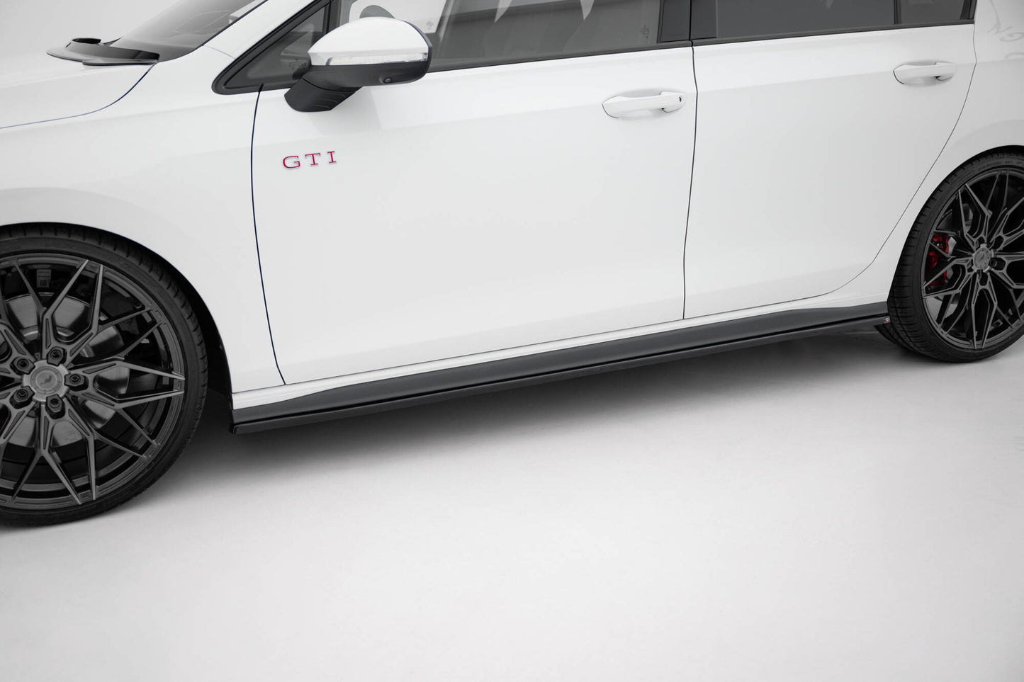 Side Skirts Diffusers V.1 Volkswagen Golf GTI / GTE / GTI Clubsport / GTD / R-Line Mk8