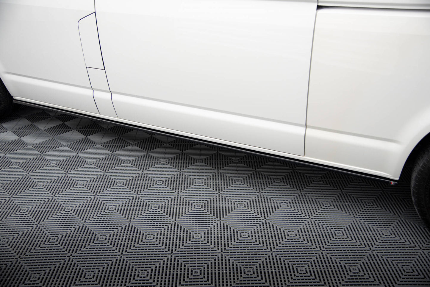 Side Skirts Diffusers Volkswagen T6.1 Long 