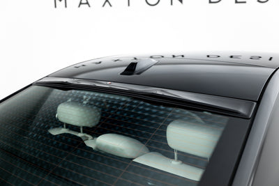 The extension of the rear window BMW 7 G70