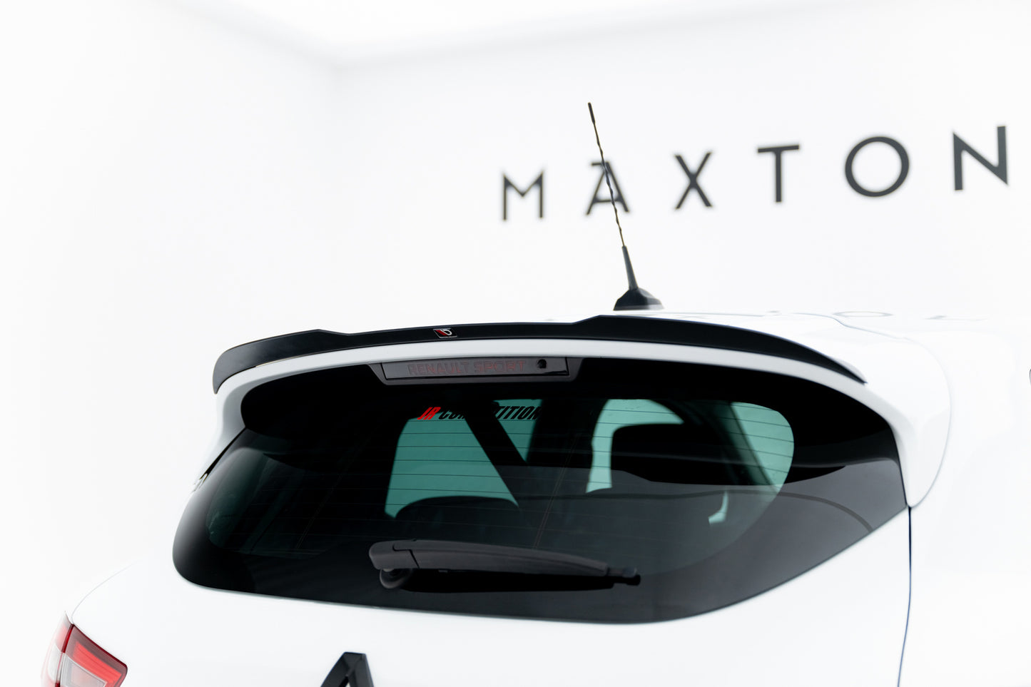 SPOILER CAP RENAULT CLIO MK4 RS