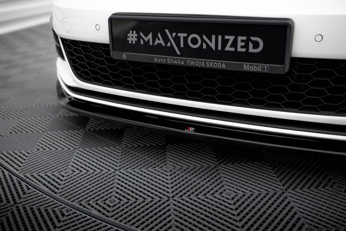 Front Splitter V.2 Volkswagen Golf GTI / GTD Mk7 Facelift