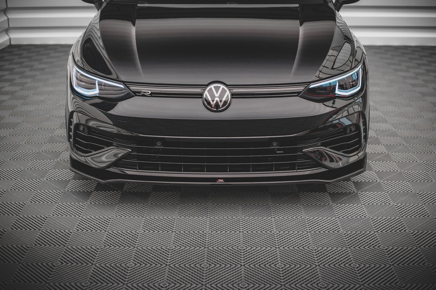 Front Splitter V.3 Volkswagen Golf R Hatchback / Variant  Mk8