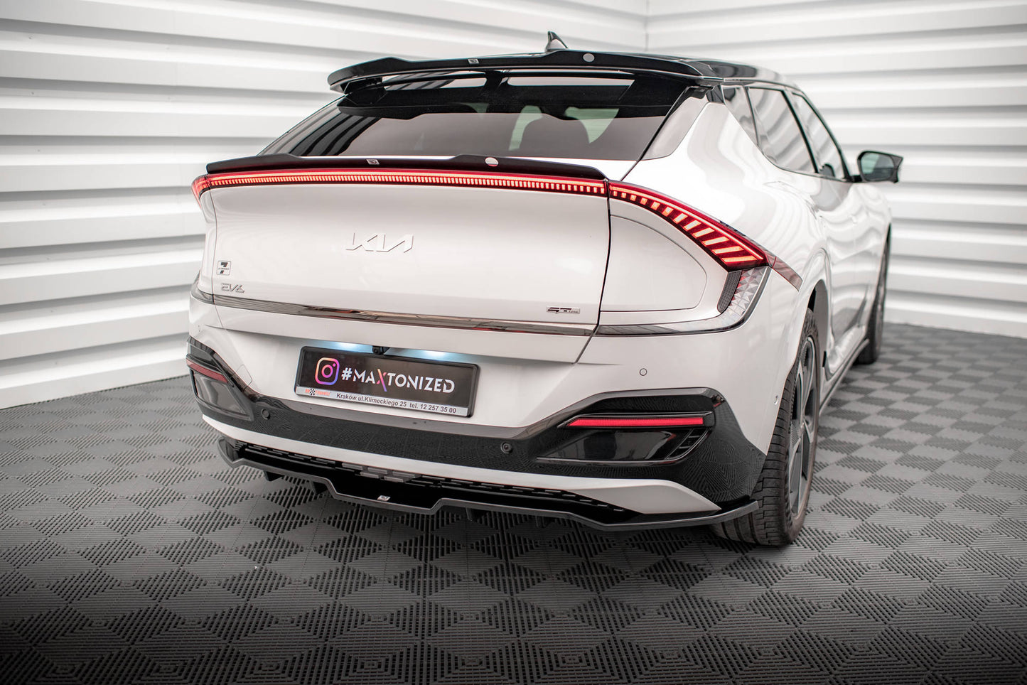 Rear Splitter (with vertical bars) Kia EV6 GT-Line Mk1