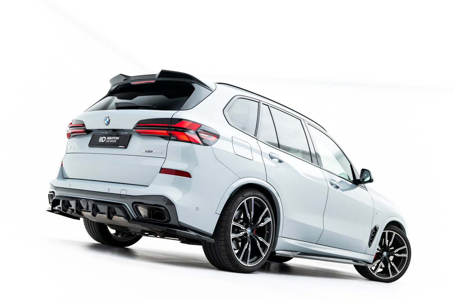 Rear Splitter (with vertical bars) V.1 BMW X5 M-Pack G05 Facelift