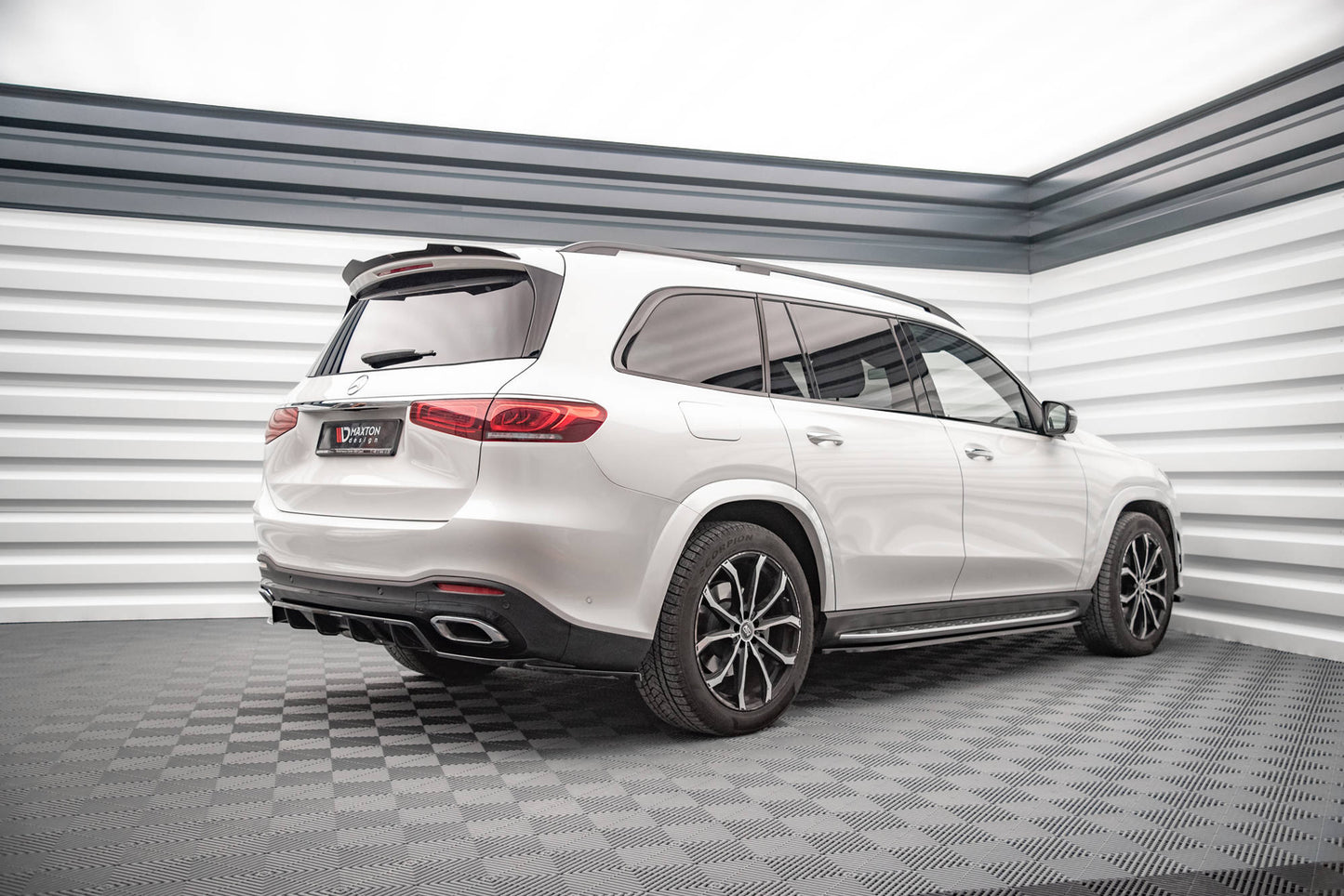 Rear Splitter (with vertical bars) V.1 Mercedes-Benz GLS AMG-Line X167