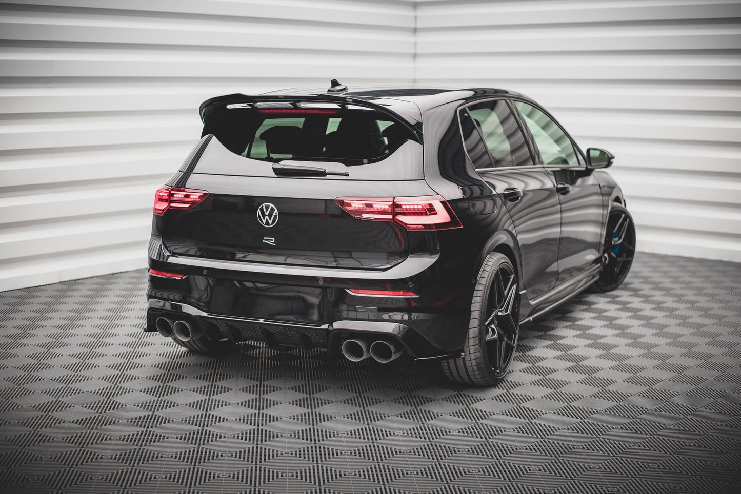 Rear Side Splitters V.3 for Volkswagen Golf R Hatchback Mk8